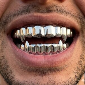 الأسنان Grillz الانياب